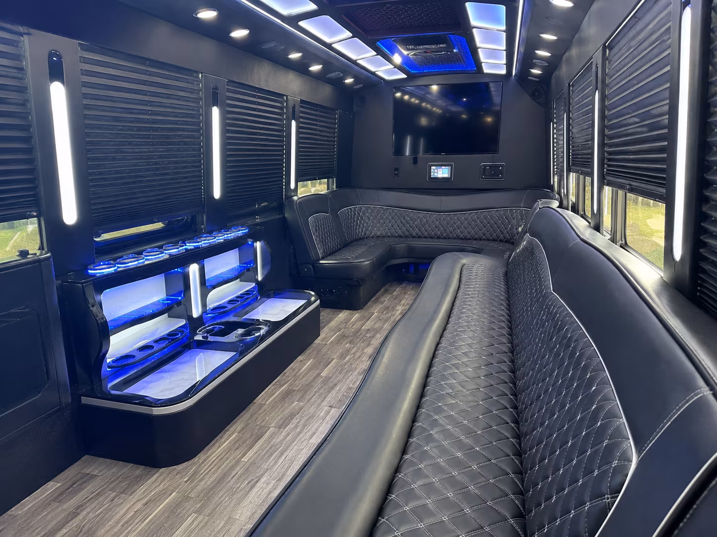 holiday party buses in eastvale find the right ride here