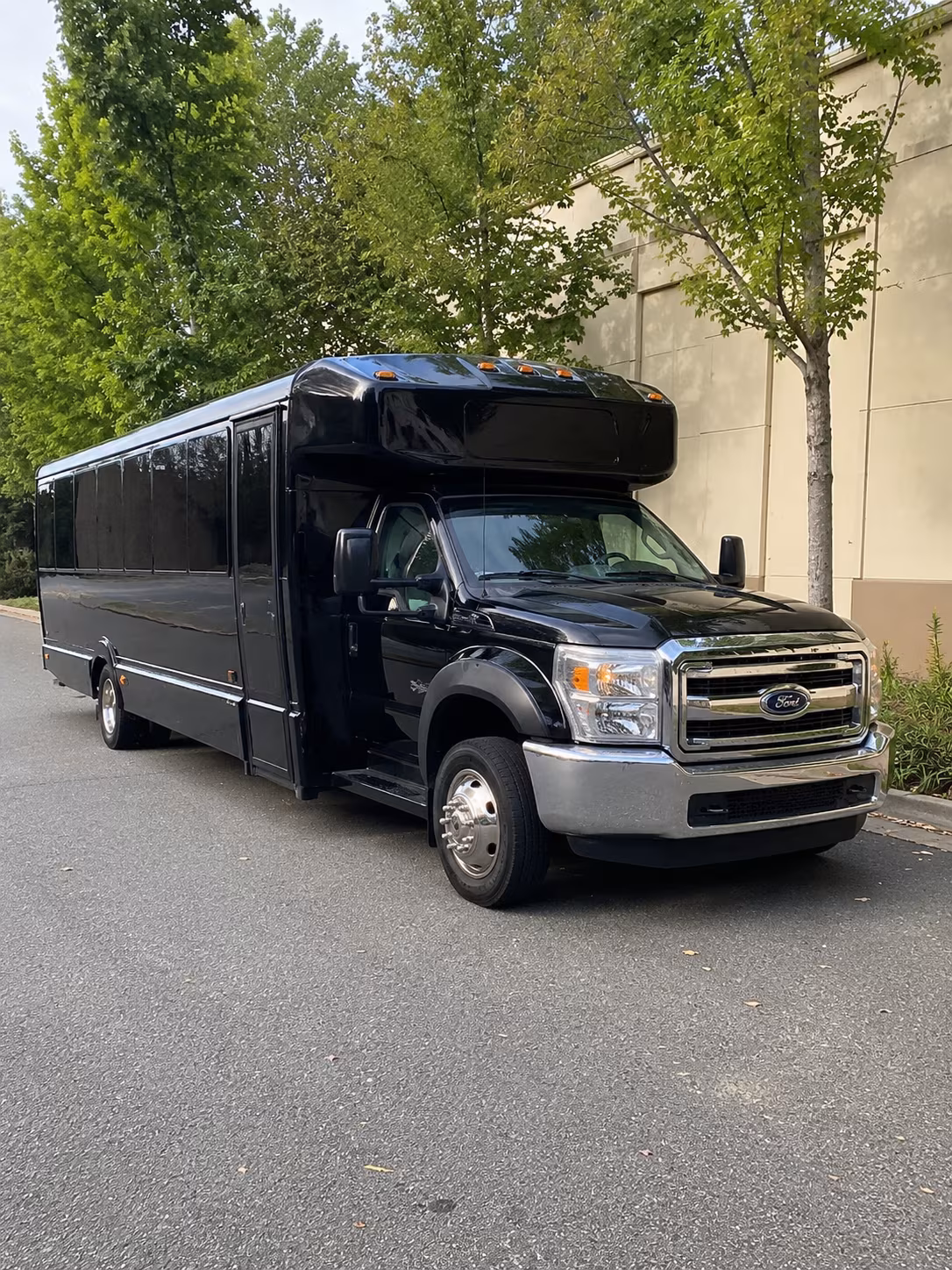lake elsinore concert and festival bus rentals