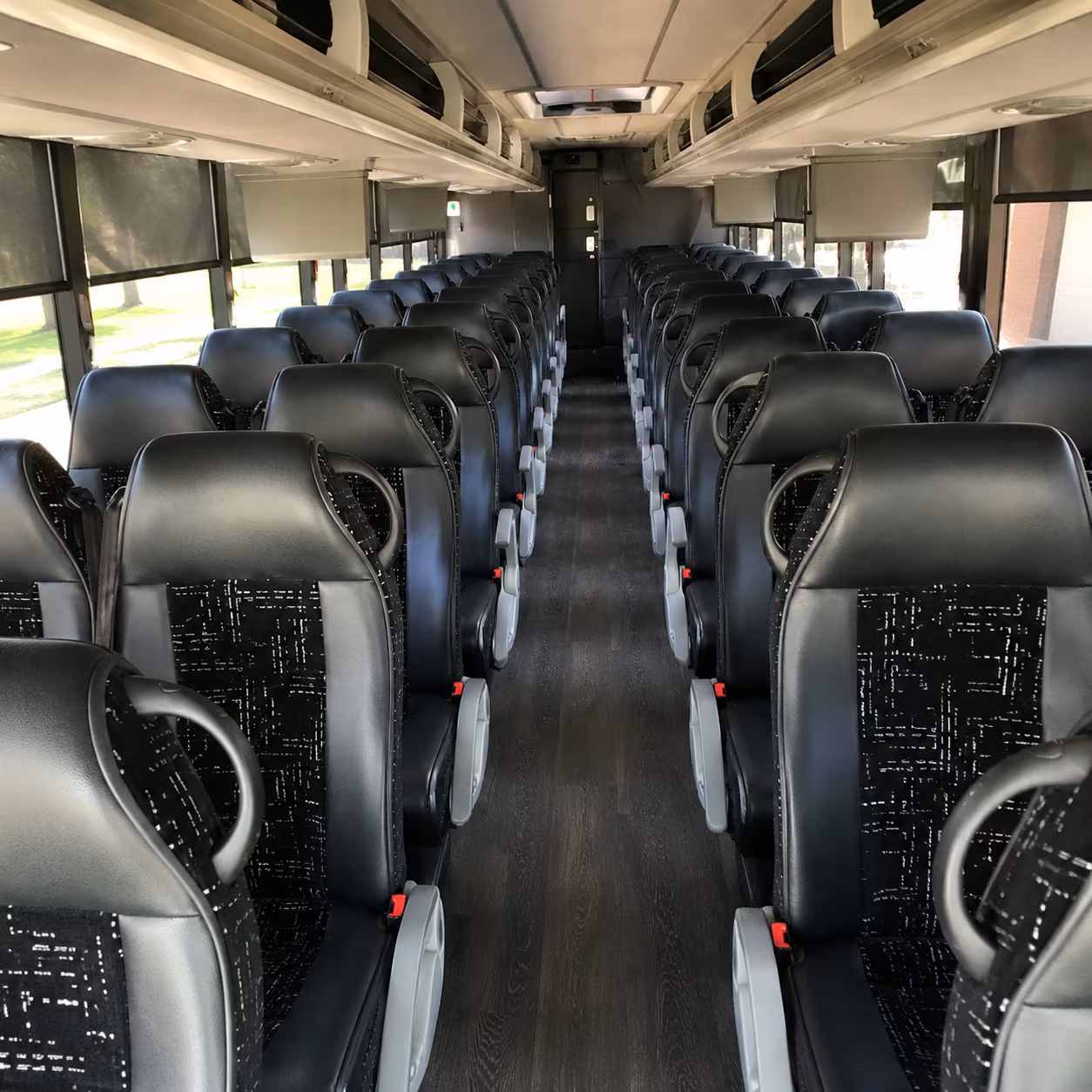 ontario corporate shuttle buses for ontario businesses
